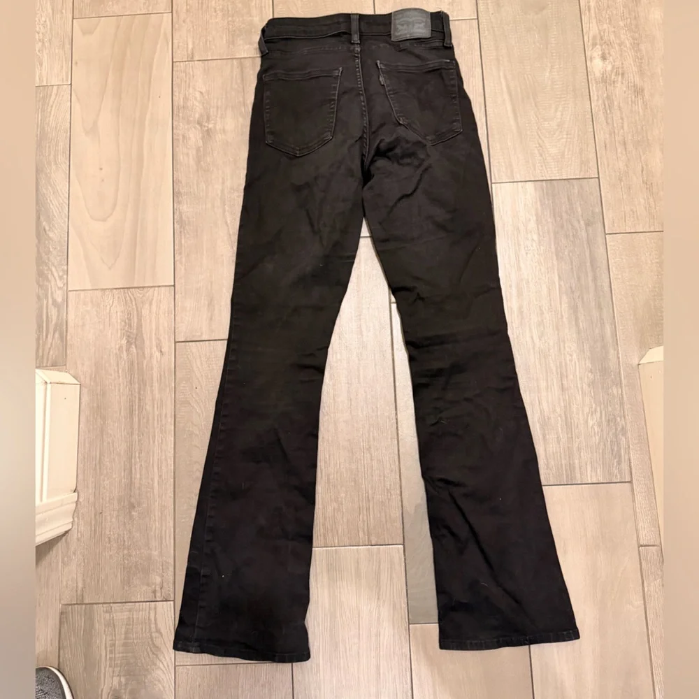 Levis Women's 725 Bootcut High Rise - Picture 2 of 6